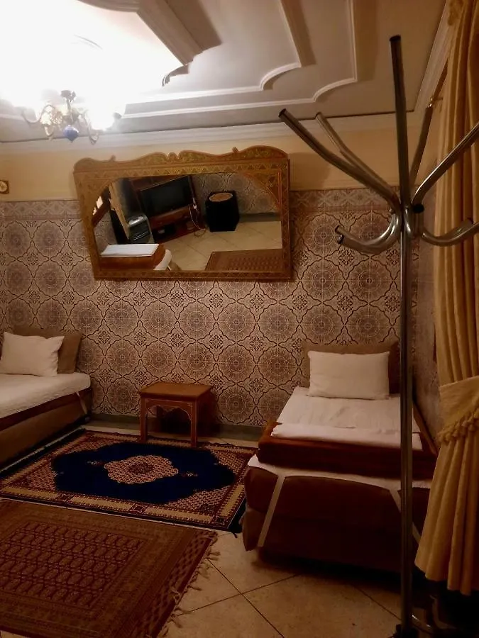 Stay With Low Budget Marrakesh 0*,
