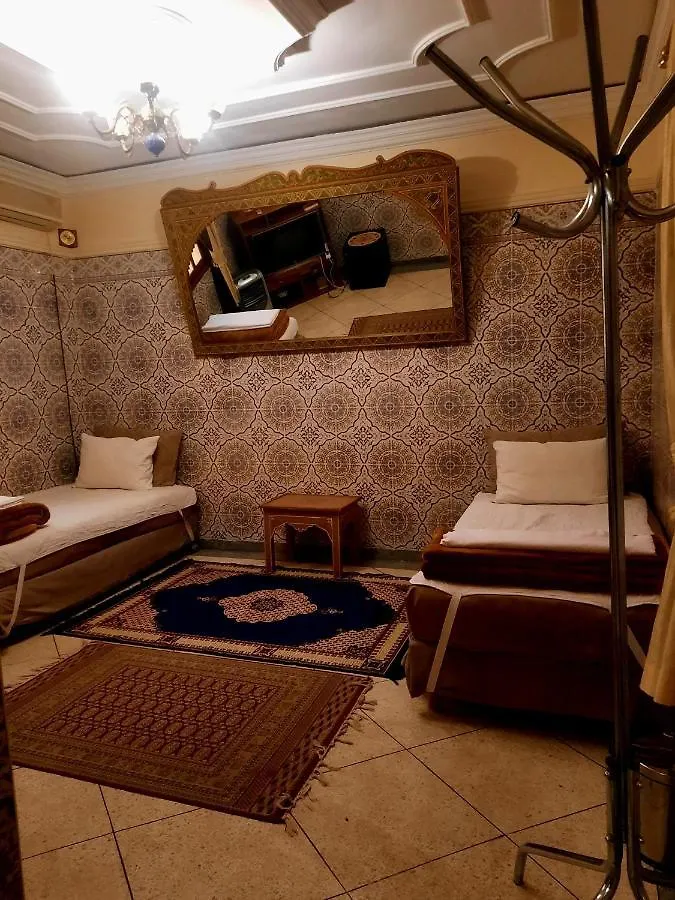 Stay With Low Budget Marrakesh Lägenhet