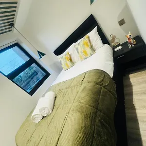 https://apt-luxury-central-flats-best-location-in-town.cambridgehotelsuk.com